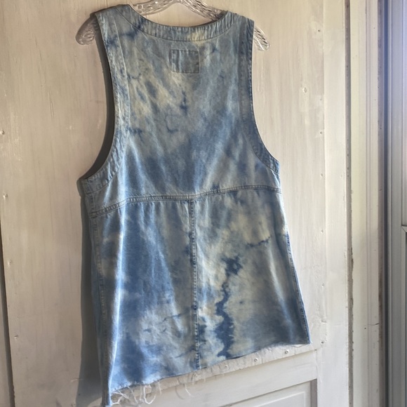 Liz Authentic Jean Bleached Distressed Mini Overhauls Sz M - Picture 6 of 6